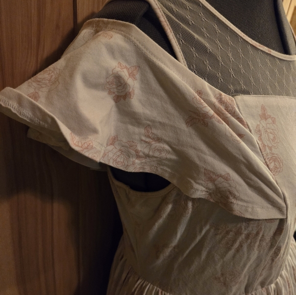 Beauty and the Beast Hot Topic Live Action Collection Pink Plus Size 1 - Picture 5 of 6